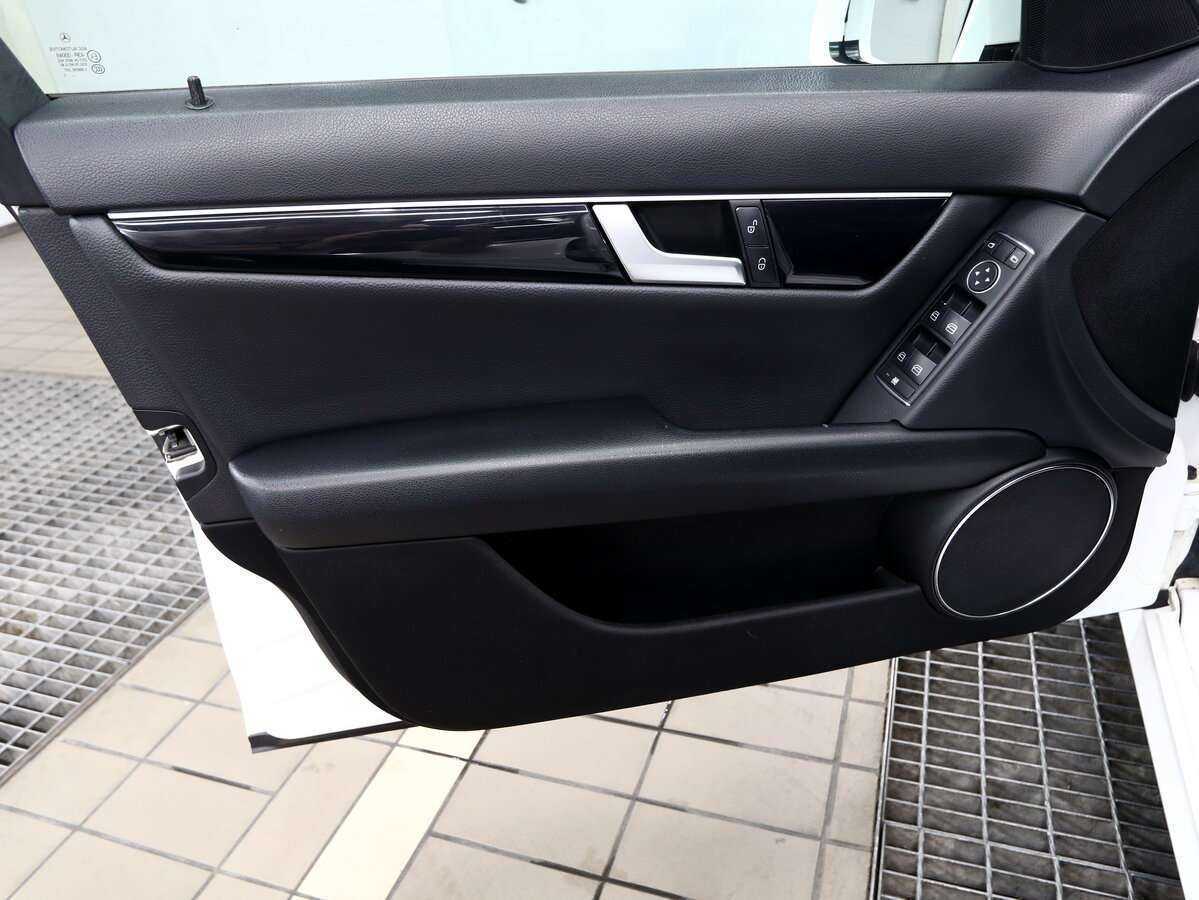 Мерседес-Бенц Ц-Класс б/у, 2012, Автоматическая. Фото: #7