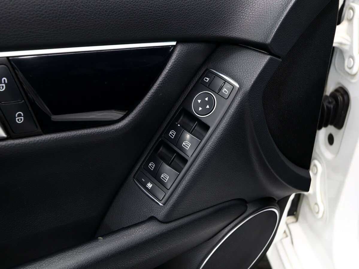 Мерседес-Бенц Ц-Класс б/у, 2012, Автоматическая. Фото: #8