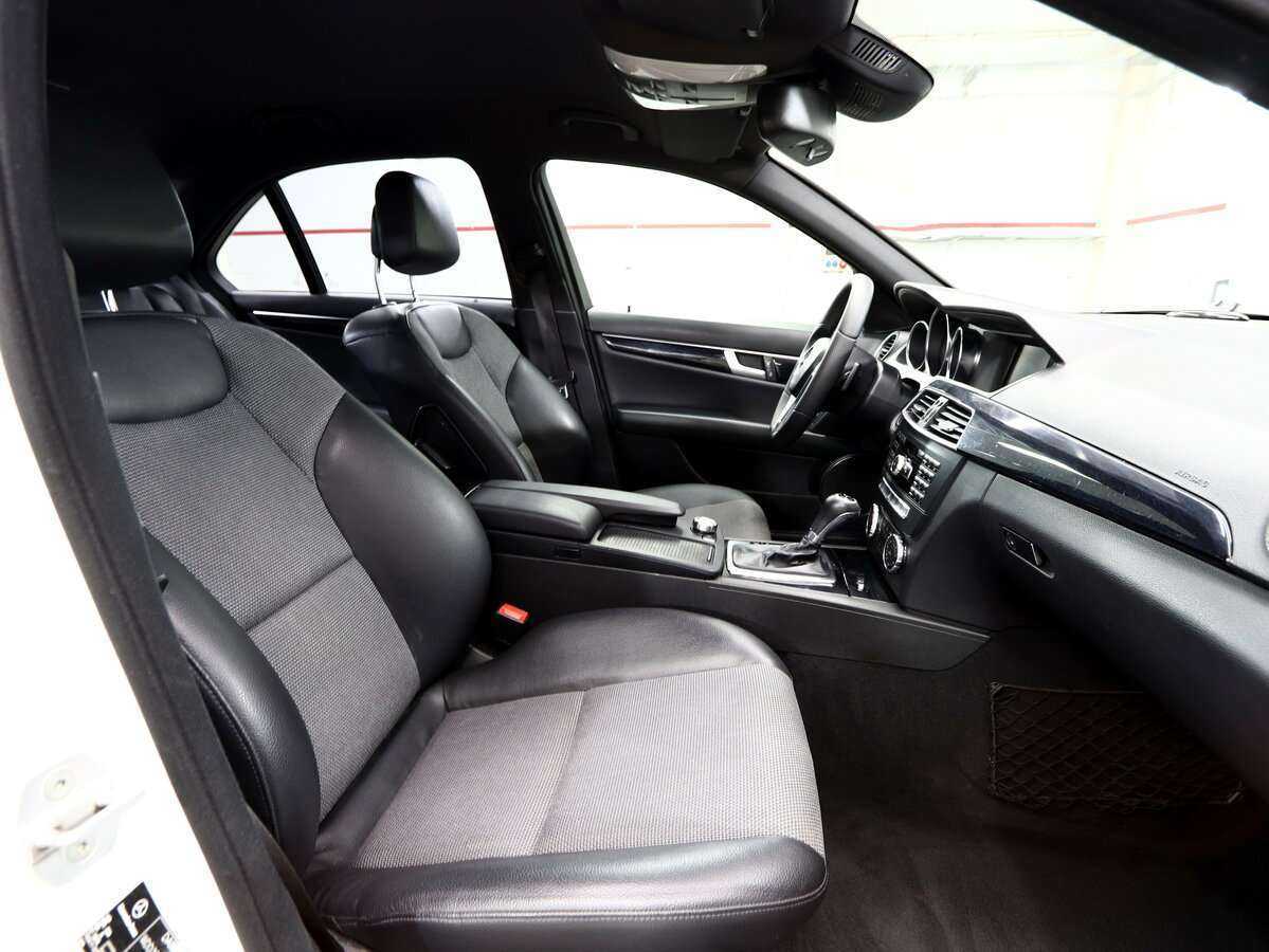 Мерседес-Бенц Ц-Класс б/у, 2012, Автоматическая. Фото: #12