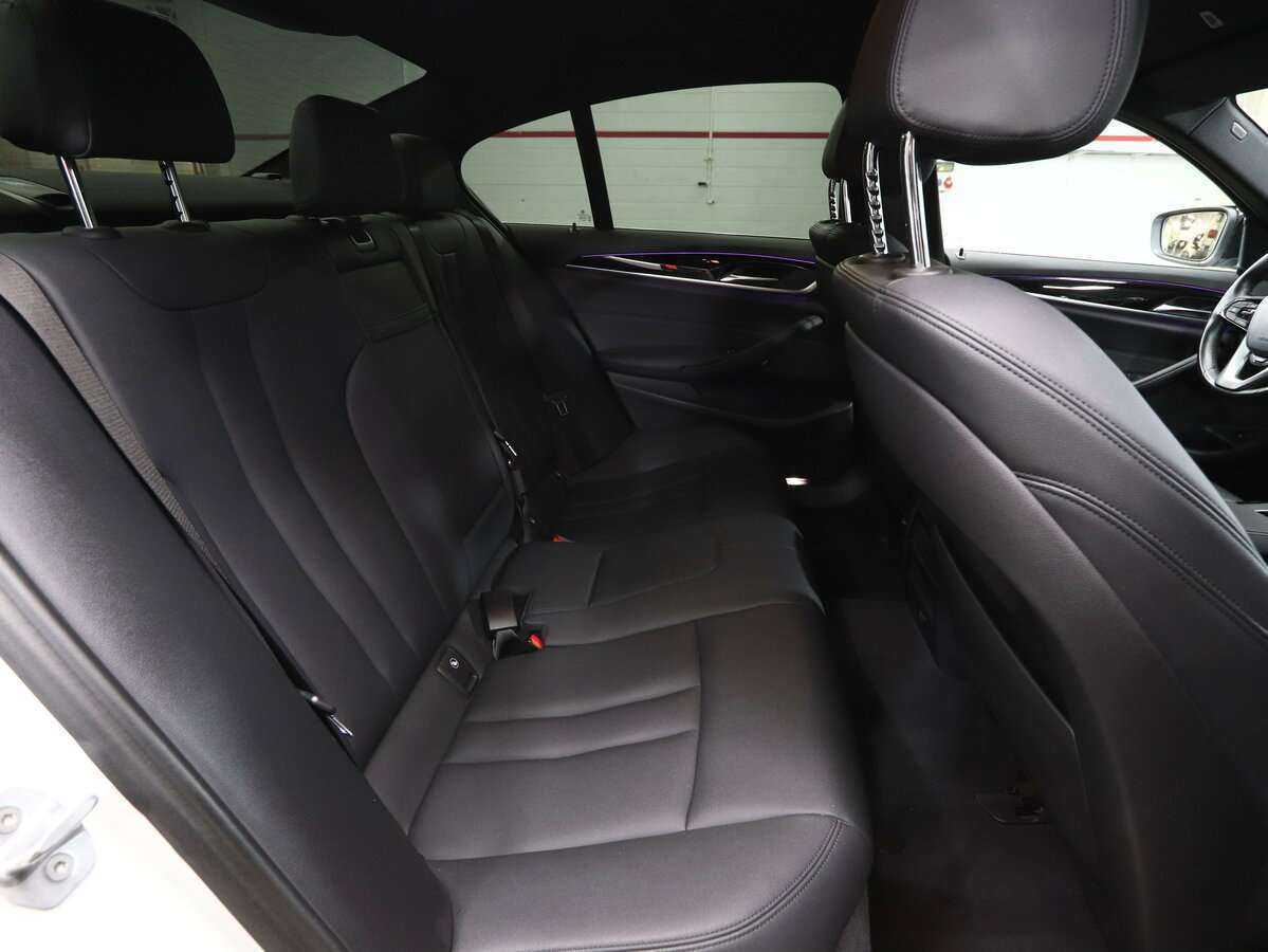 БМВ 5 серии б/у, 2017, Автоматическая. Фото: #20