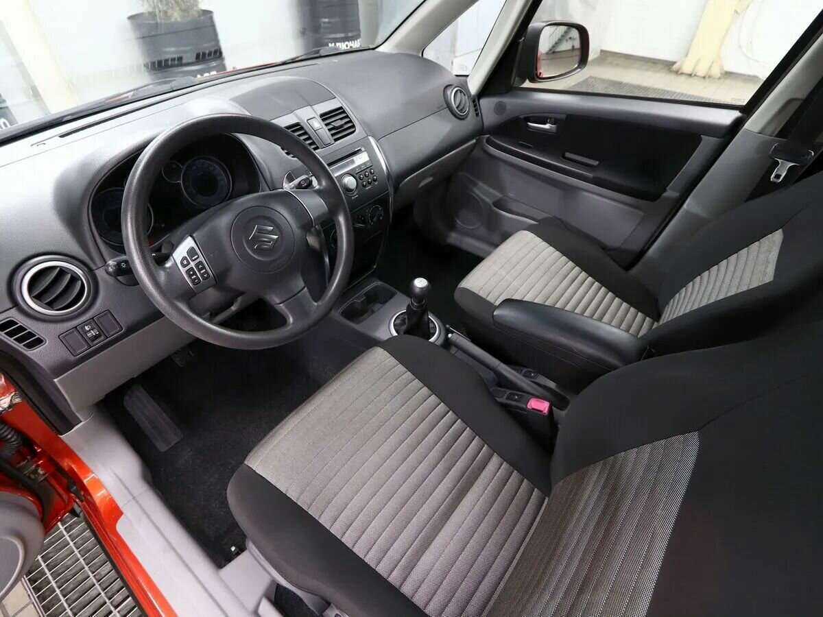 Сузуки С-Икс4 б/у, 2013, Механическая. Фото: #6