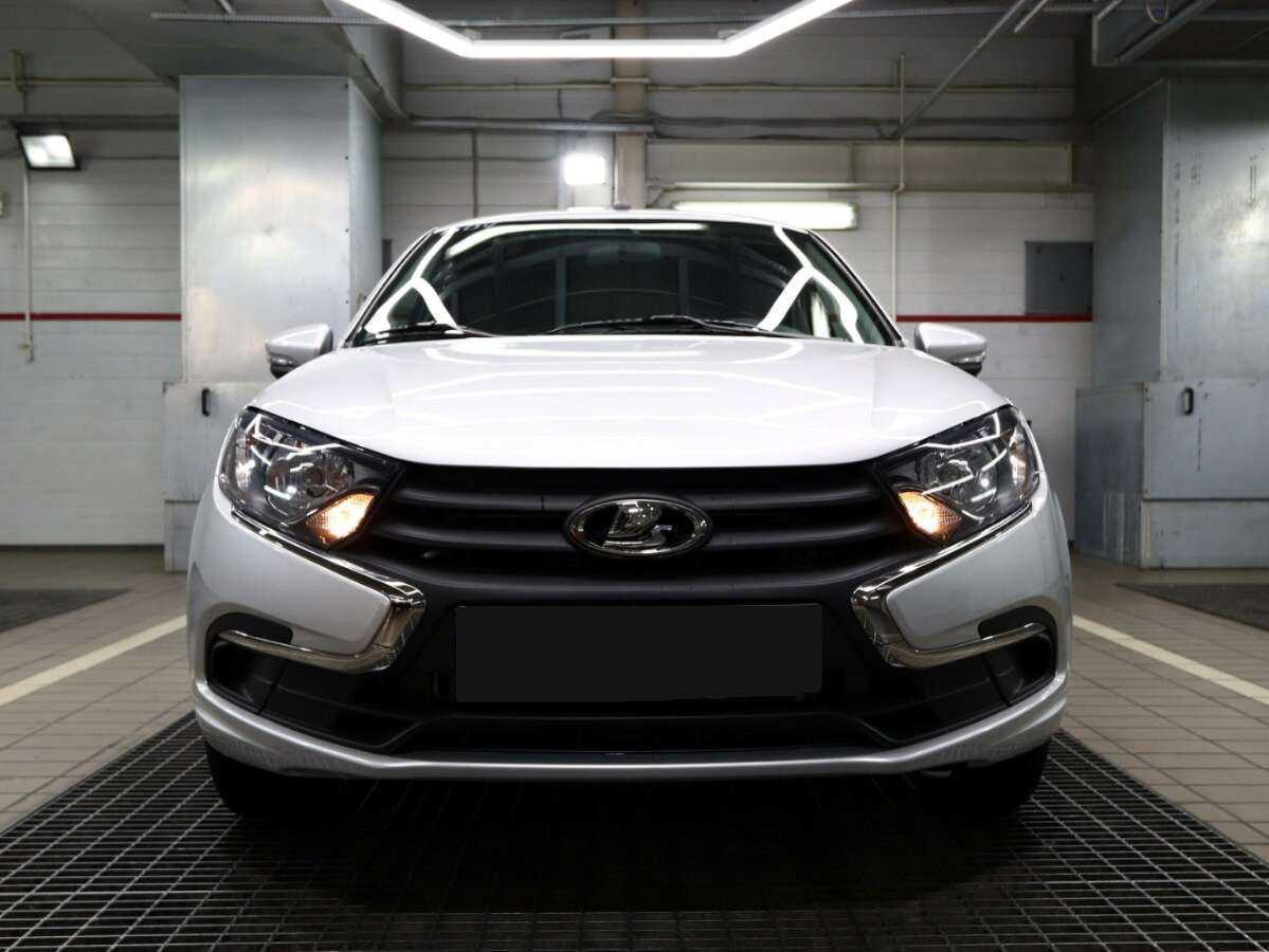 Лада (ВАЗ) Гранта б/у, 2023, Механическая. Фото: #1