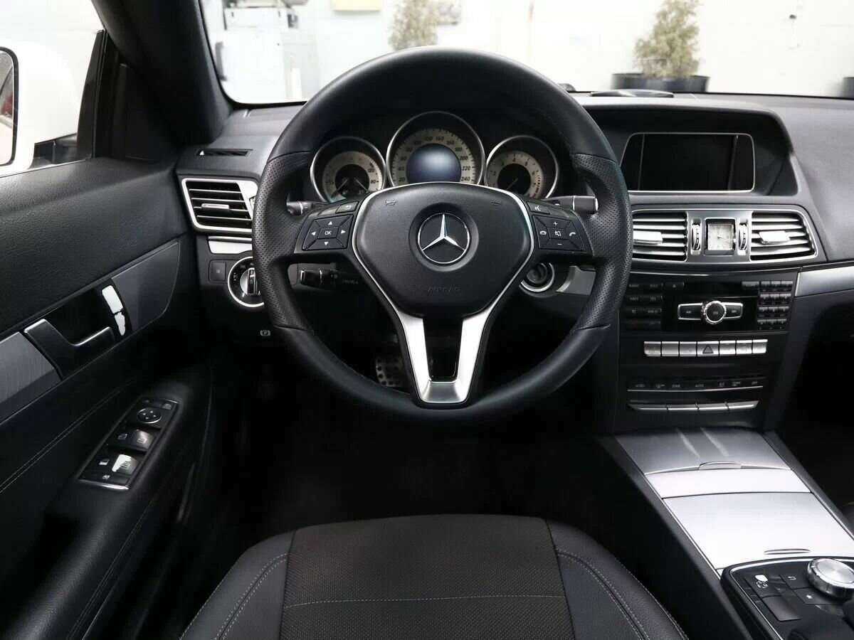 Мерседес-Бенц Е-Класс б/у, 2013, Автоматическая. Фото: #11