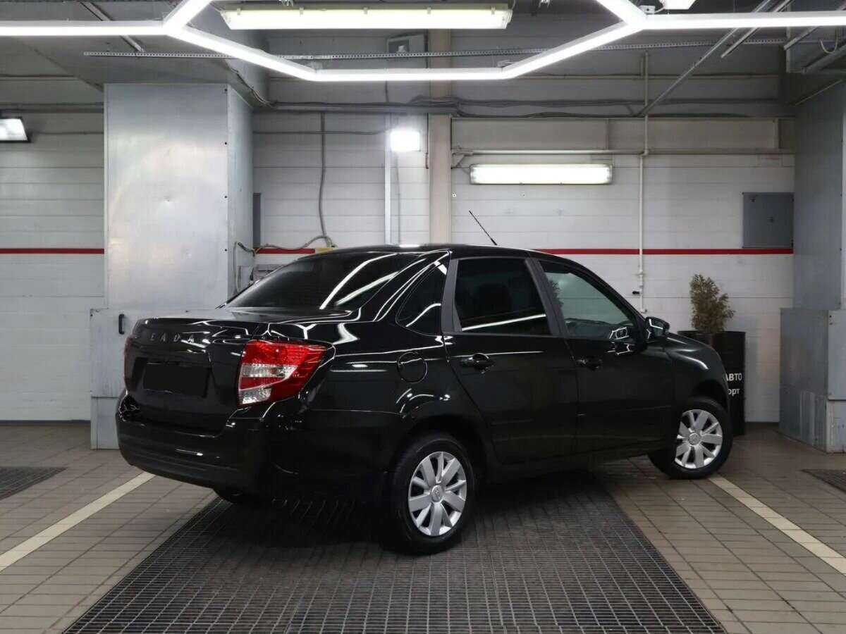 Лада (ВАЗ) Гранта б/у, 2023, Механическая. Фото: #1