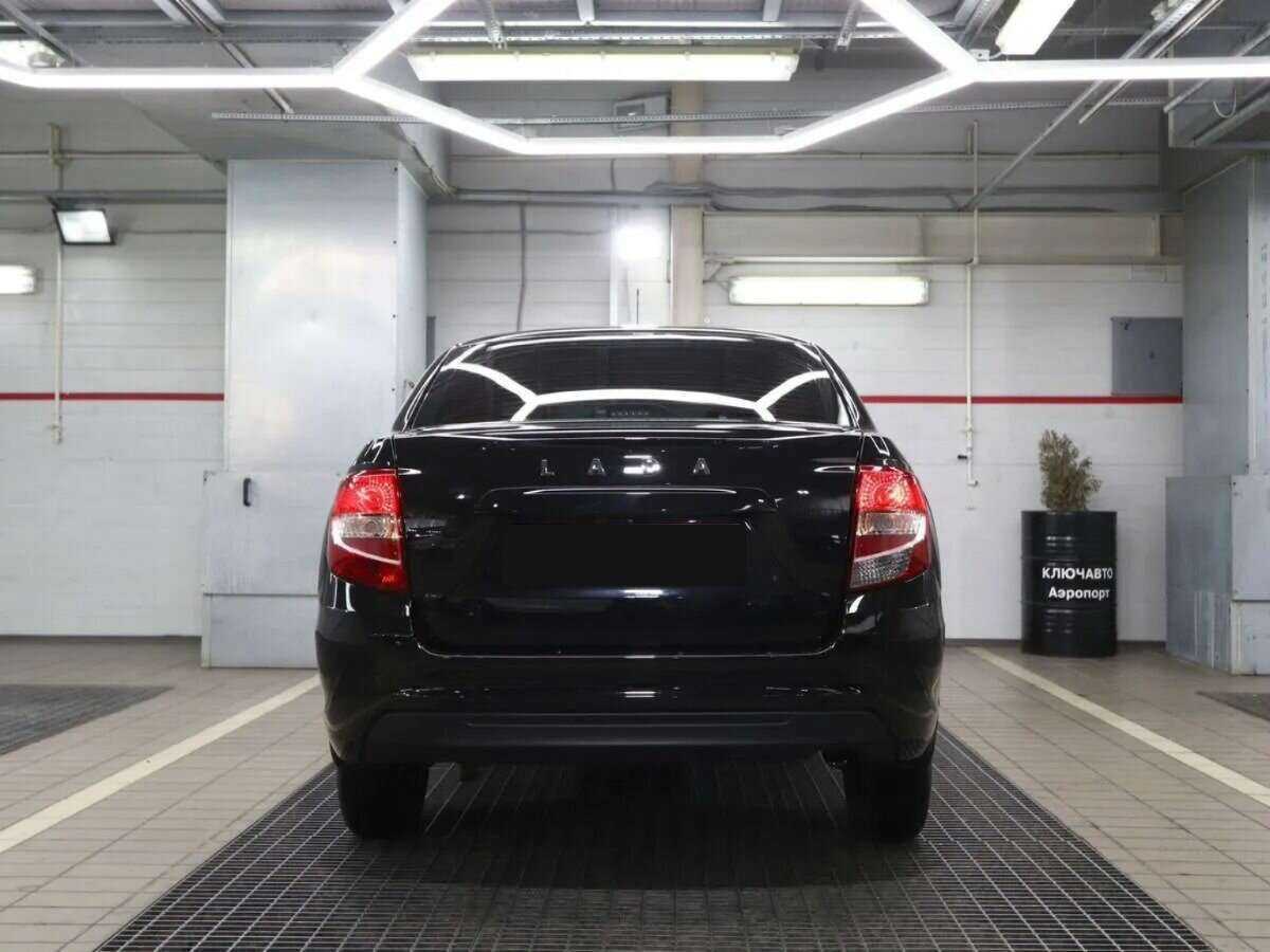 Лада (ВАЗ) Гранта б/у, 2023, Механическая. Фото: #2