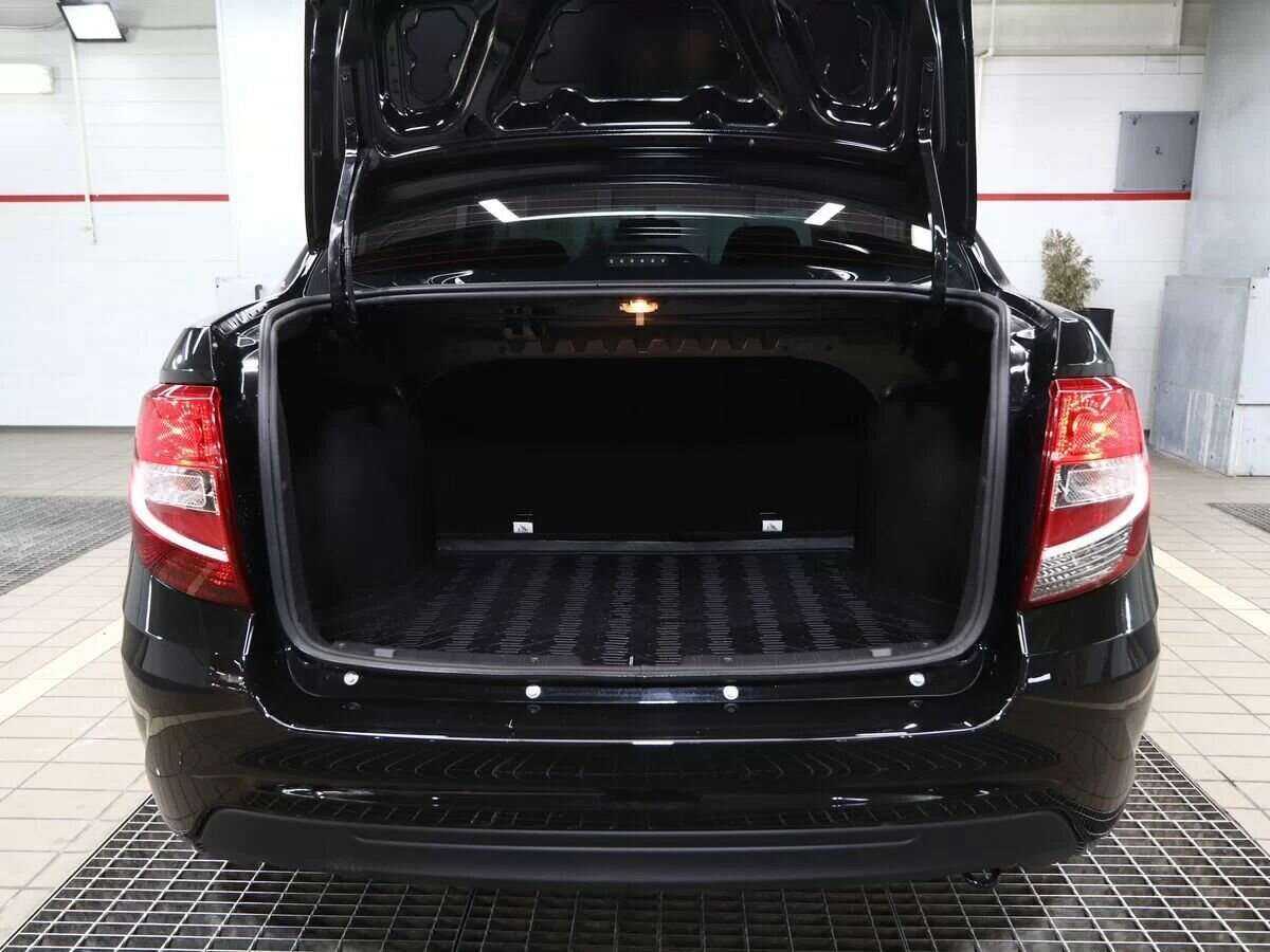 Лада (ВАЗ) Гранта б/у, 2023, Механическая. Фото: #3