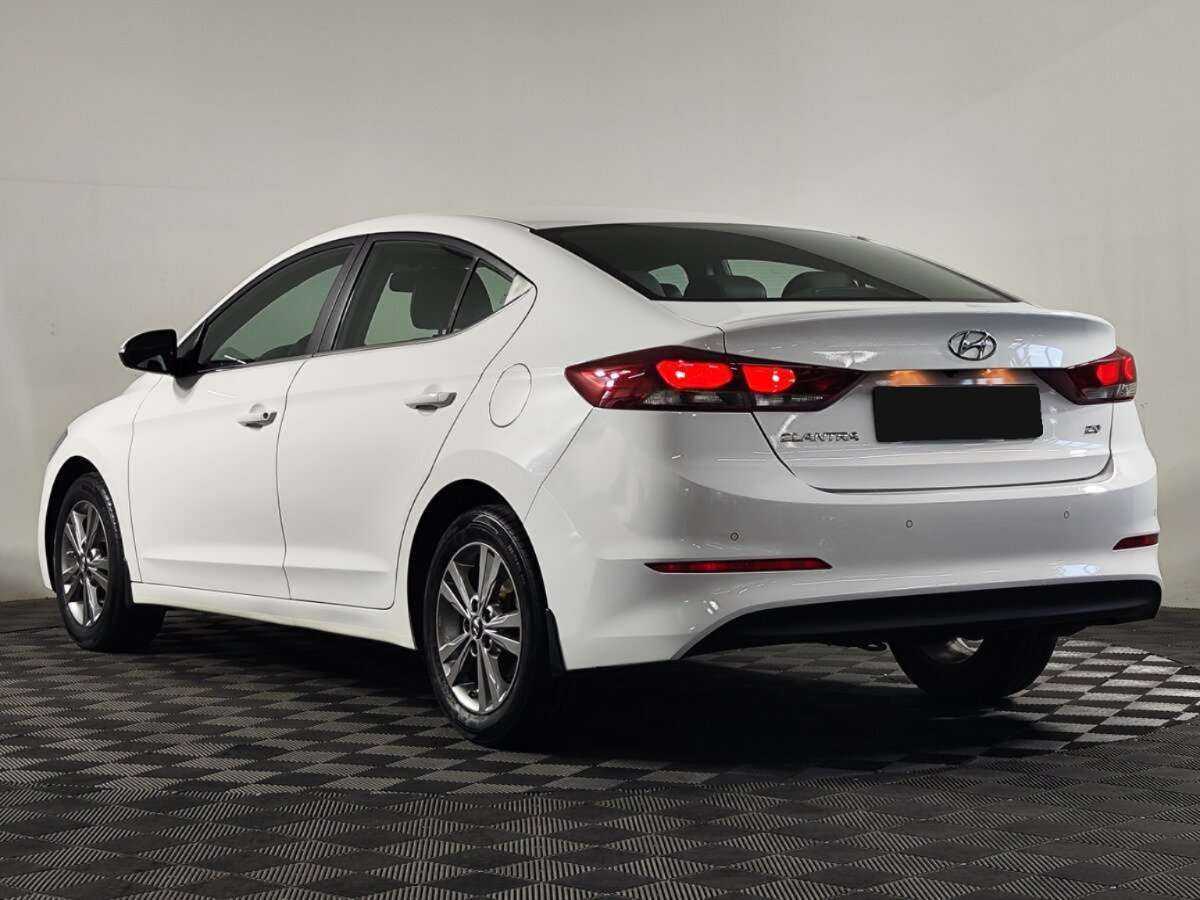 Hyundai Elantra б/у, 2016, Автоматическая. Фото: #3