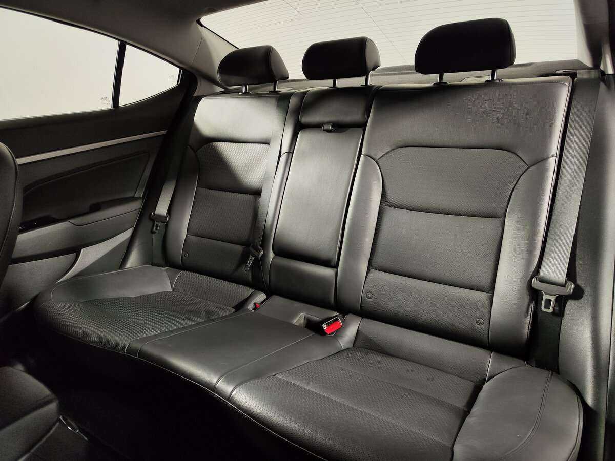 Hyundai Elantra б/у, 2016, Автоматическая. Фото: #7