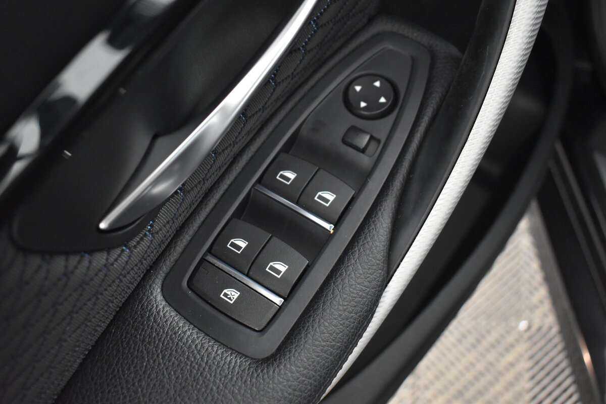 БМВ 3 серии б/у, 2016, Автоматическая. Фото: #8