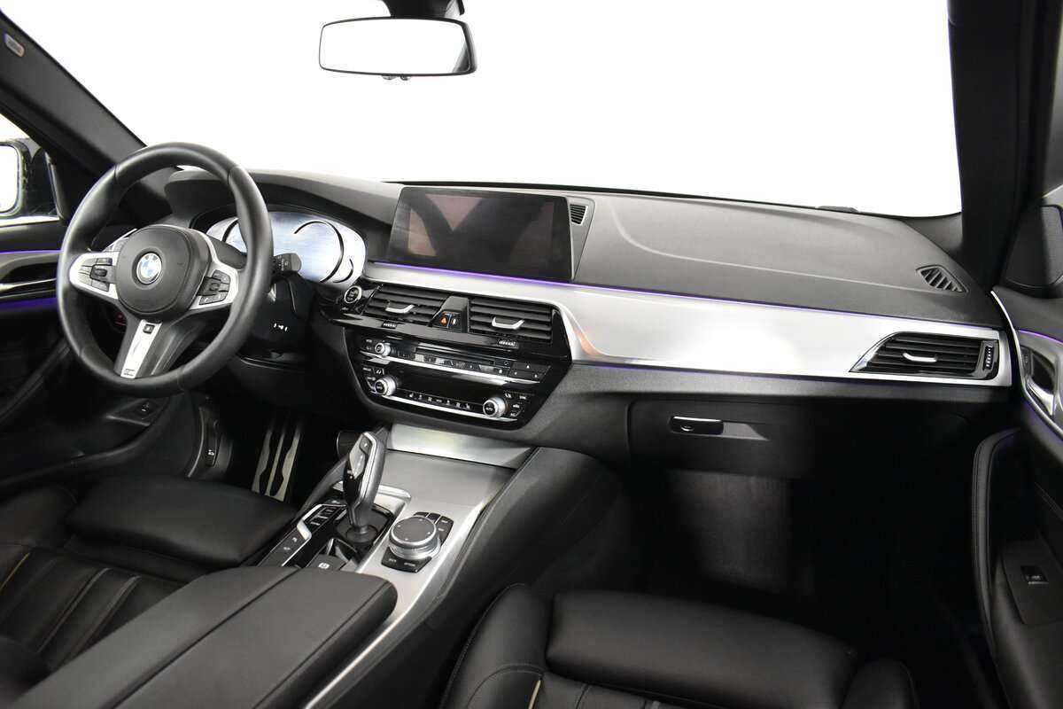 БМВ 5 серии б/у, 2018, Автоматическая. Фото: #11