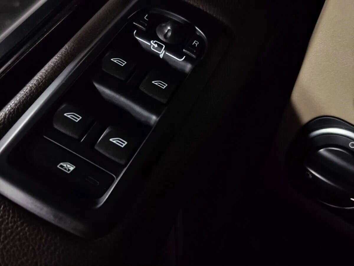 Лэнд Ровер Дискавери б/у, 2014, Автоматическая. Фото: #17