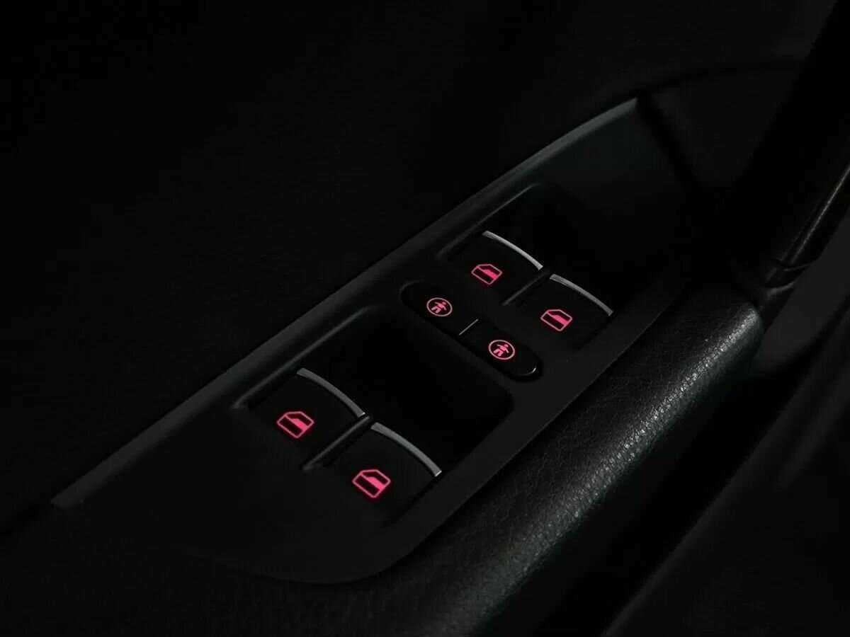 Volkswagen Touareg б/у, 2014, Автоматическая. Фото: #24