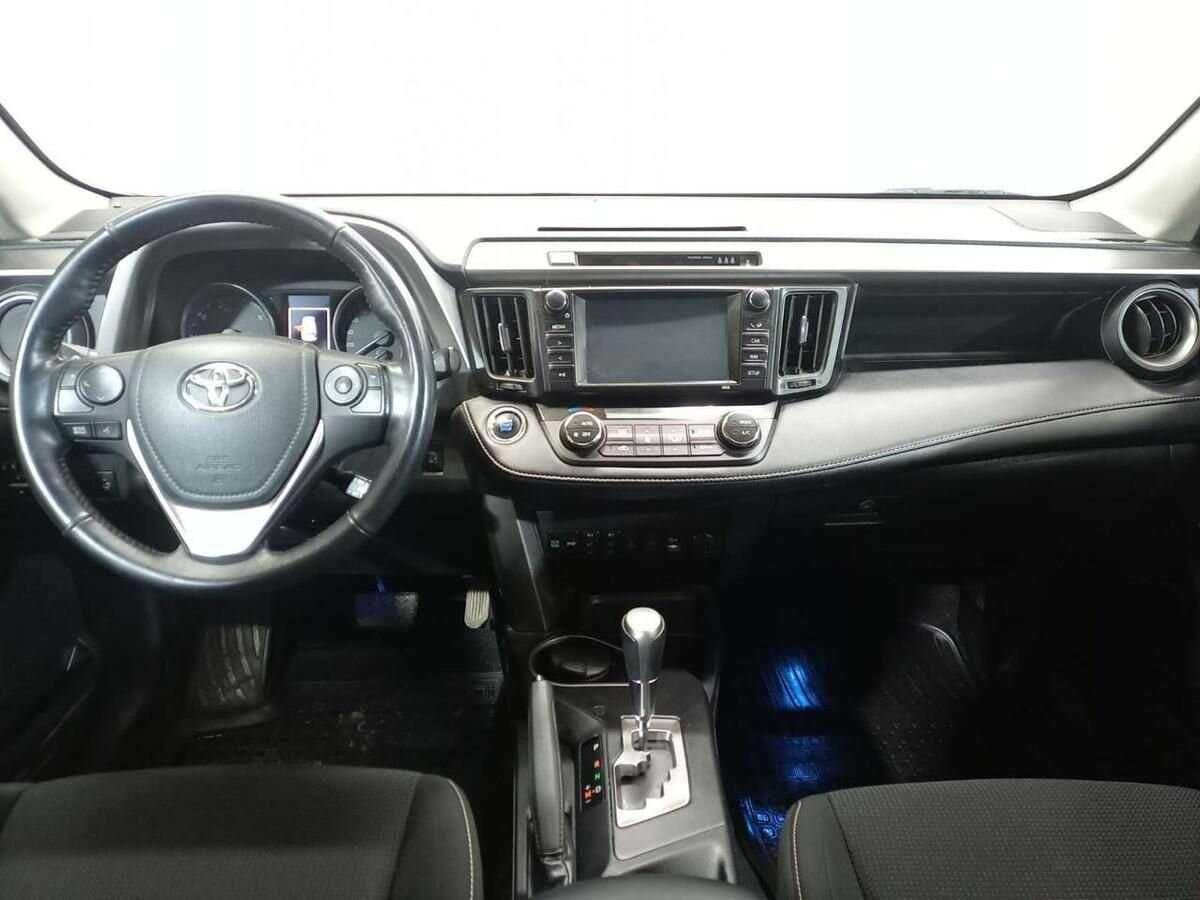 Тойота Рав4 б/у, 2018, Автоматическая. Фото: #8