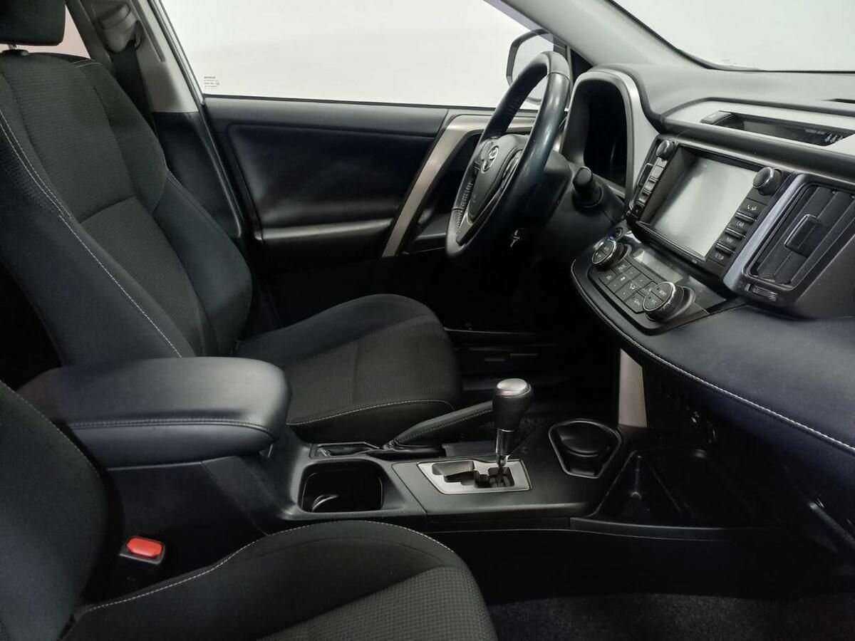 Тойота Рав4 б/у, 2018, Автоматическая. Фото: #9