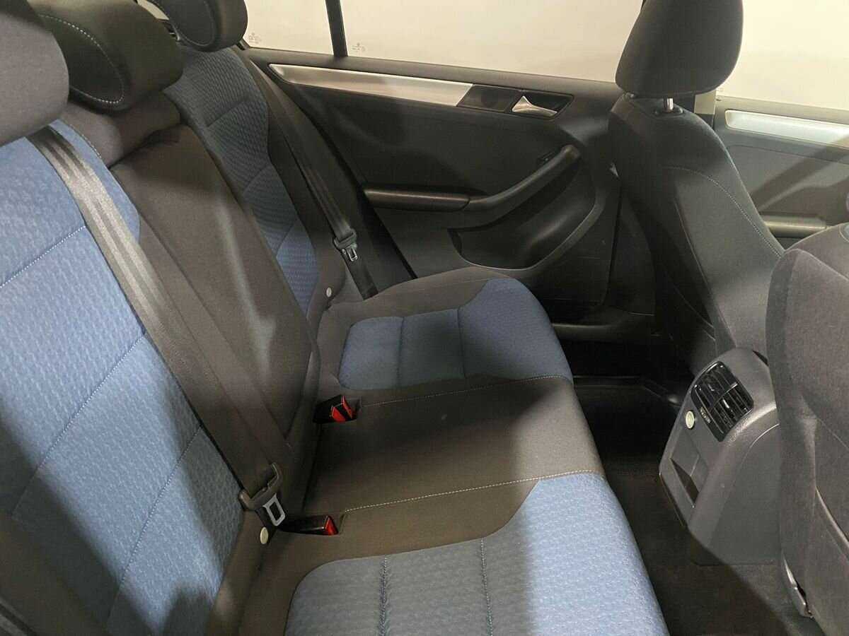 Volkswagen Jetta б/у, 2013, Механическая. Фото: #8
