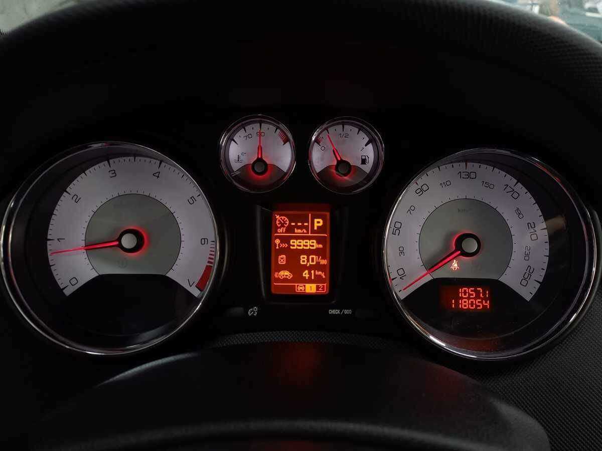 Пежо 408 б/у, 2016, Автоматическая. Фото: #11