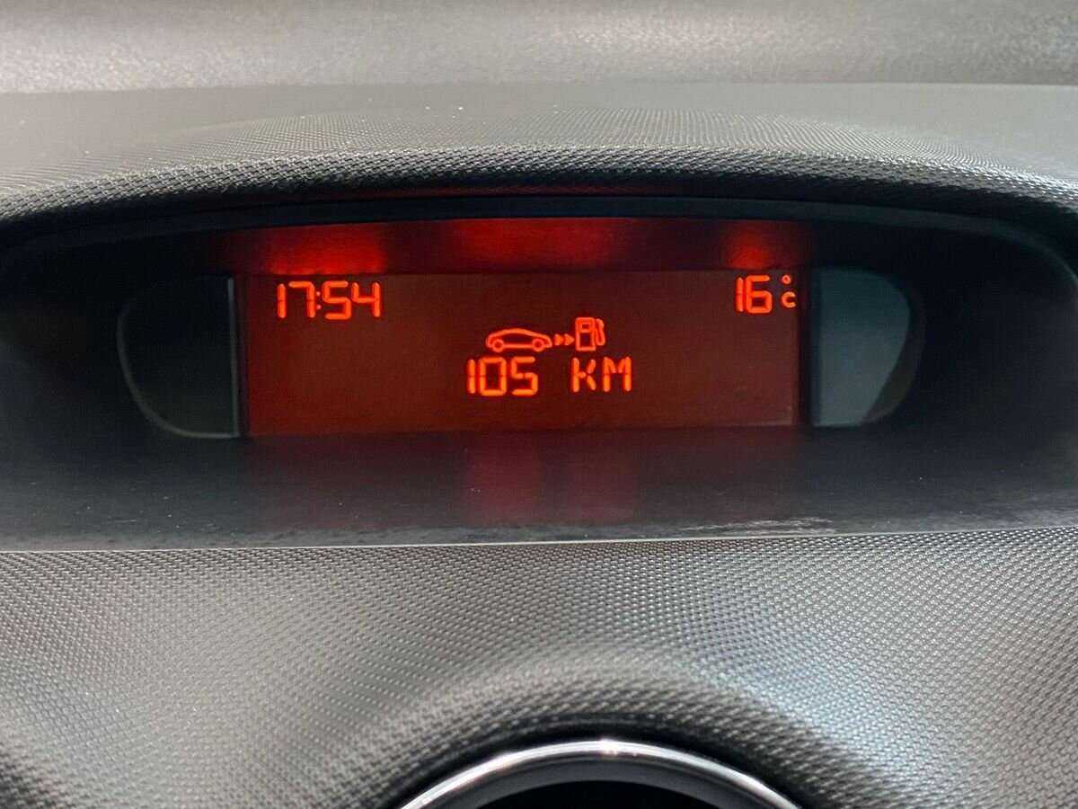 Пежо 408 б/у, 2012, Механическая. Фото: #12