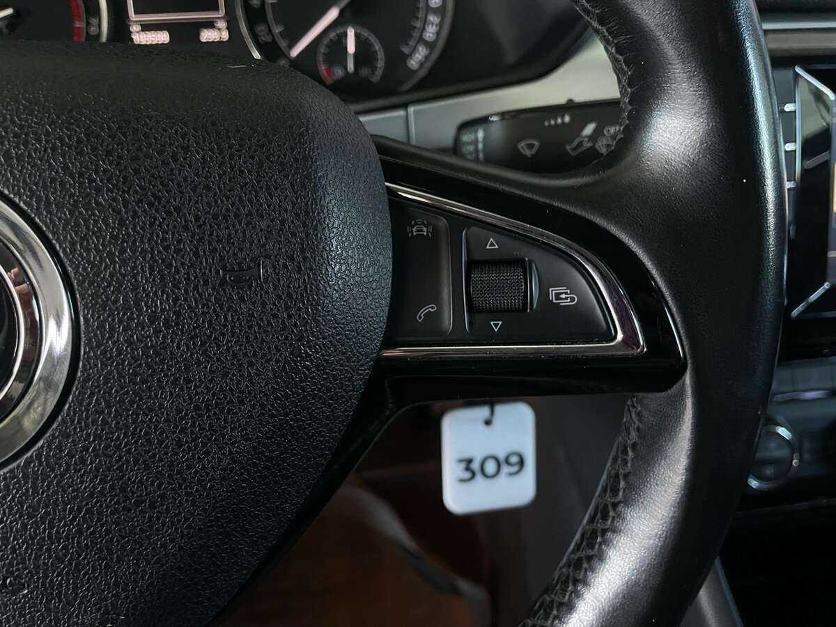 Skoda Superb б/у, 2015, Роботизированная. Фото: #11