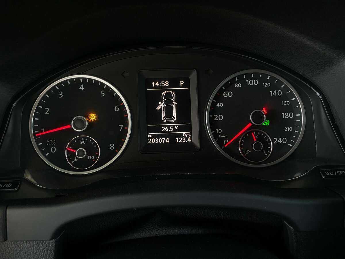 Volkswagen Tiguan б/у, 2014, Роботизированная. Фото: #10