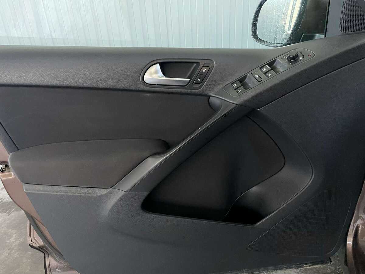 Volkswagen Tiguan б/у, 2014, Роботизированная. Фото: #17