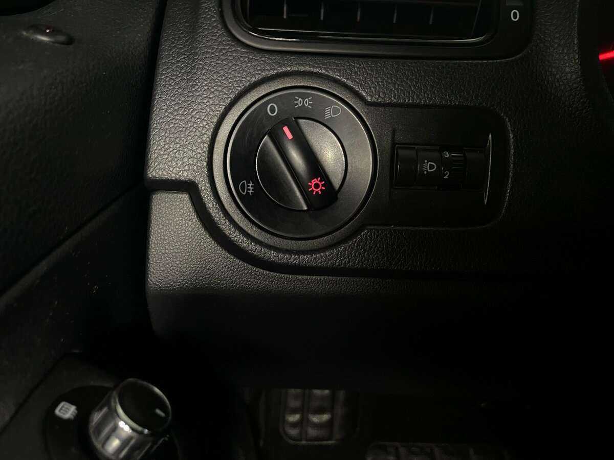 Фольксваген Поло б/у, 2017, Автоматическая. Фото: #17