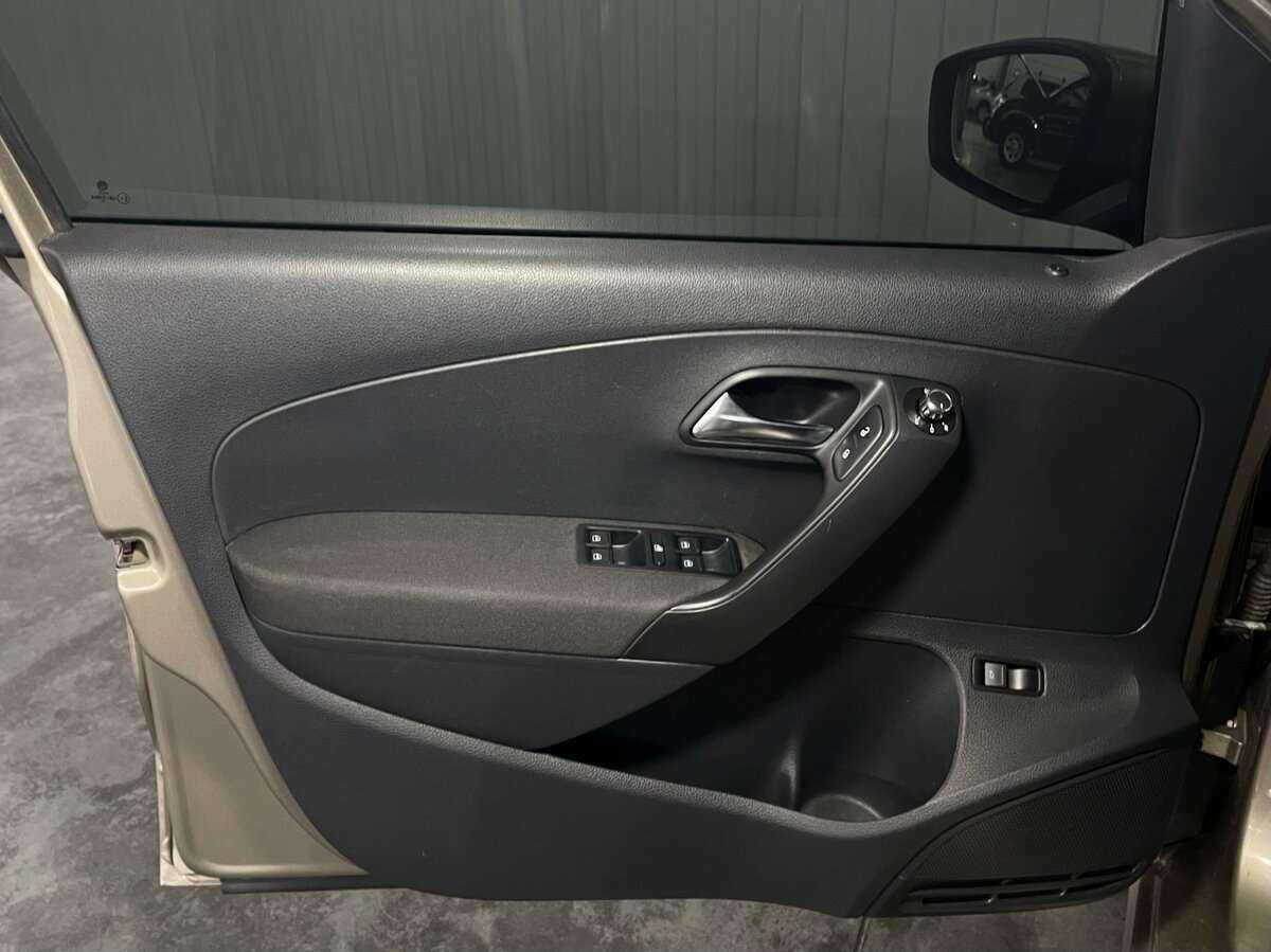 Фольксваген Поло б/у, 2017, Автоматическая. Фото: #18