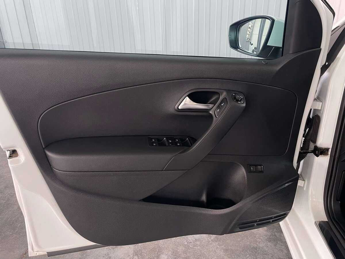 Фольксваген Поло б/у, 2018, Автоматическая. Фото: #8