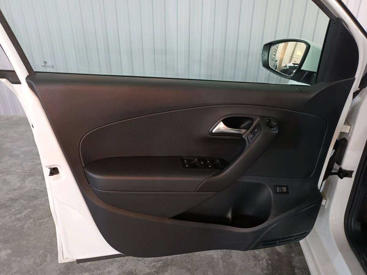 Фольксваген Поло б/у, 2019, Механическая. Фото: #18