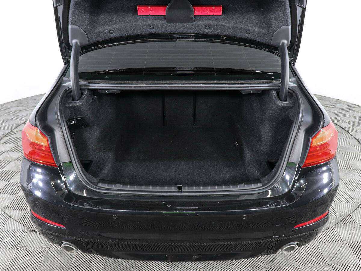 БМВ 5 серии б/у, 2017, Автоматическая. Фото: #8