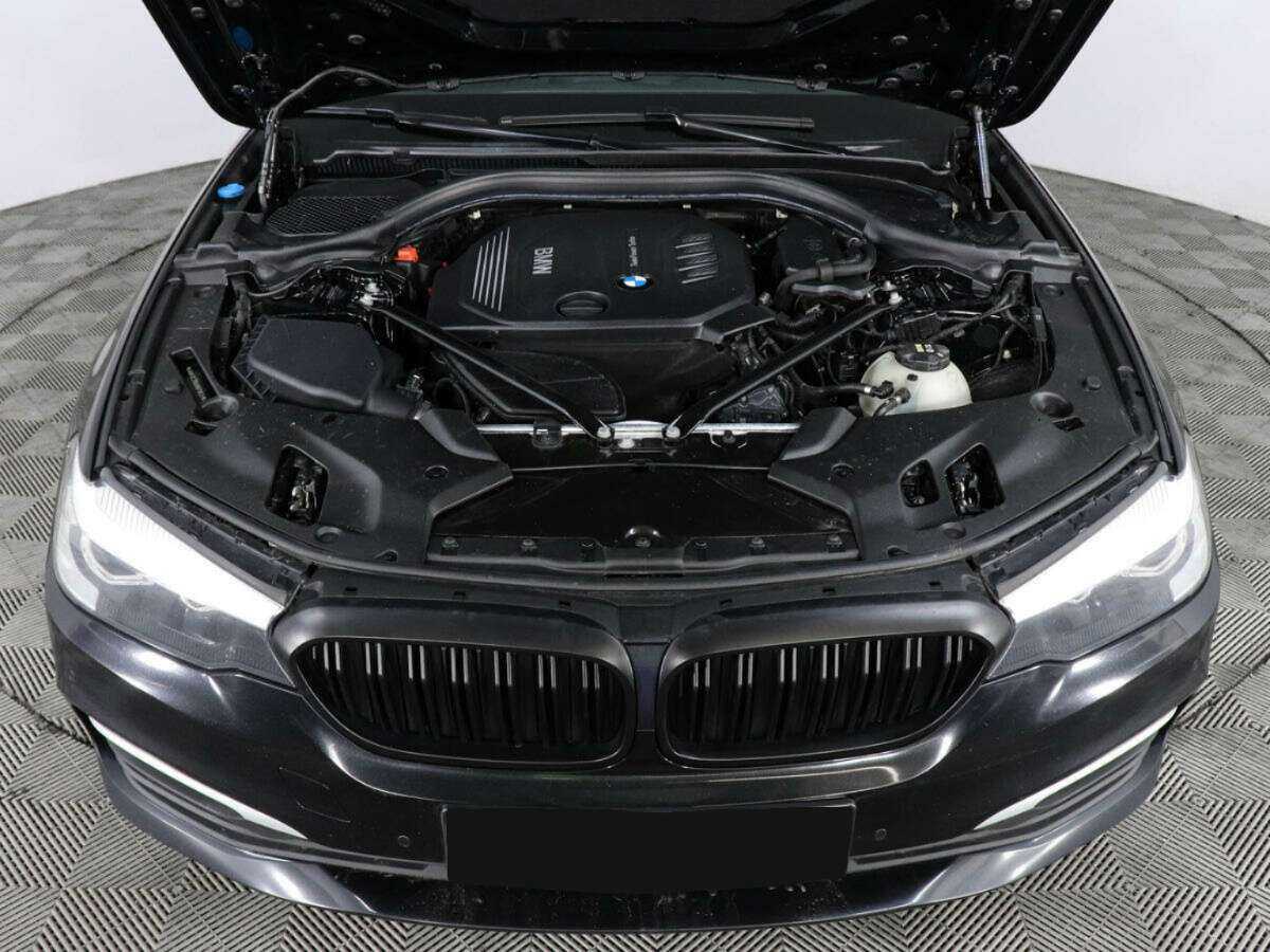 БМВ 5 серии б/у, 2017, Автоматическая. Фото: #9