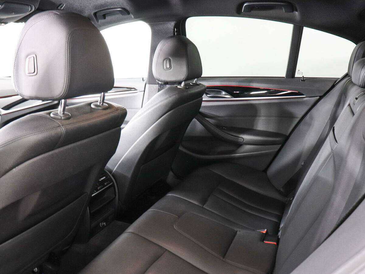 БМВ 5 серии б/у, 2017, Автоматическая. Фото: #13