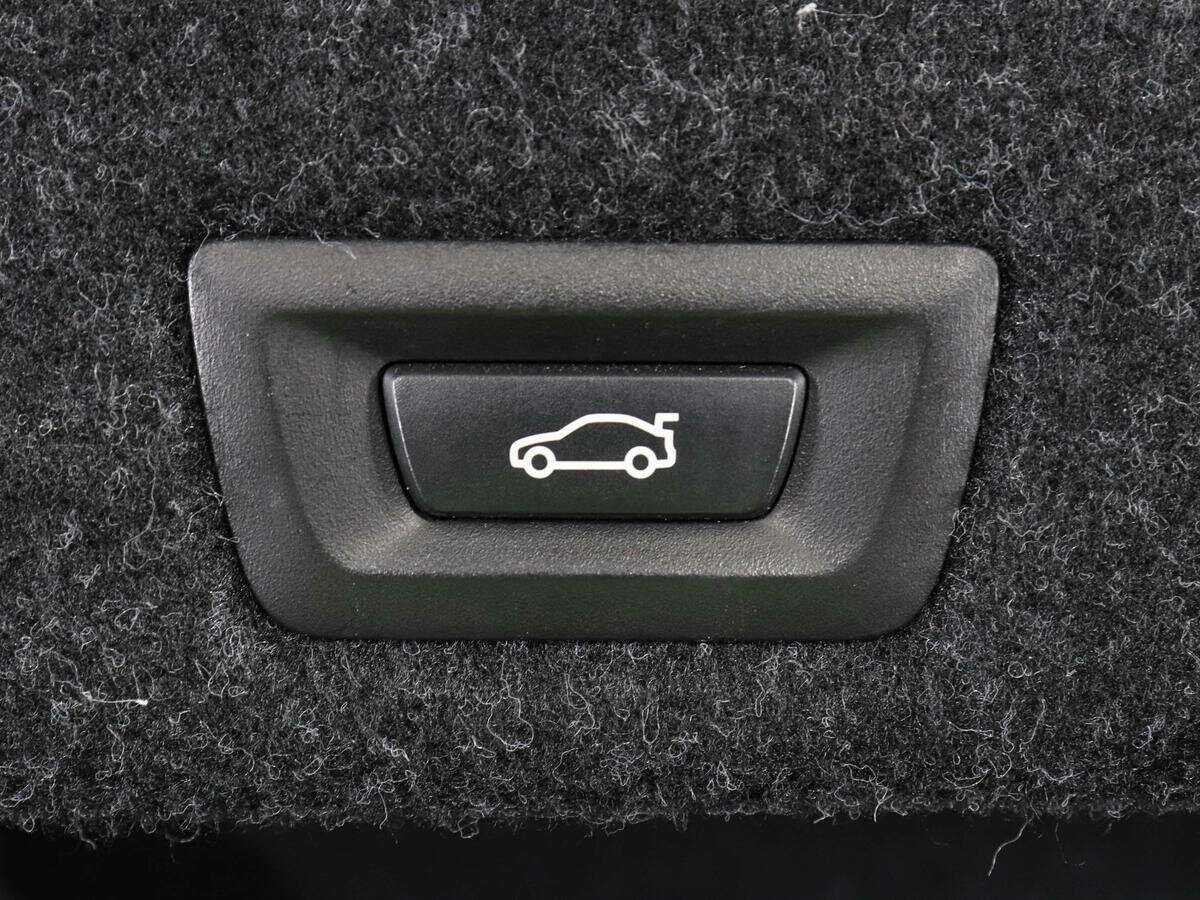 БМВ 5 серии б/у, 2017, Автоматическая. Фото: #15