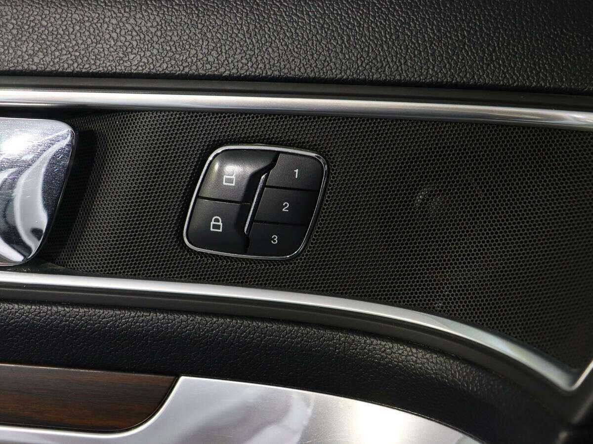 Ford Explorer б/у, 2016, Автоматическая. Фото: #22