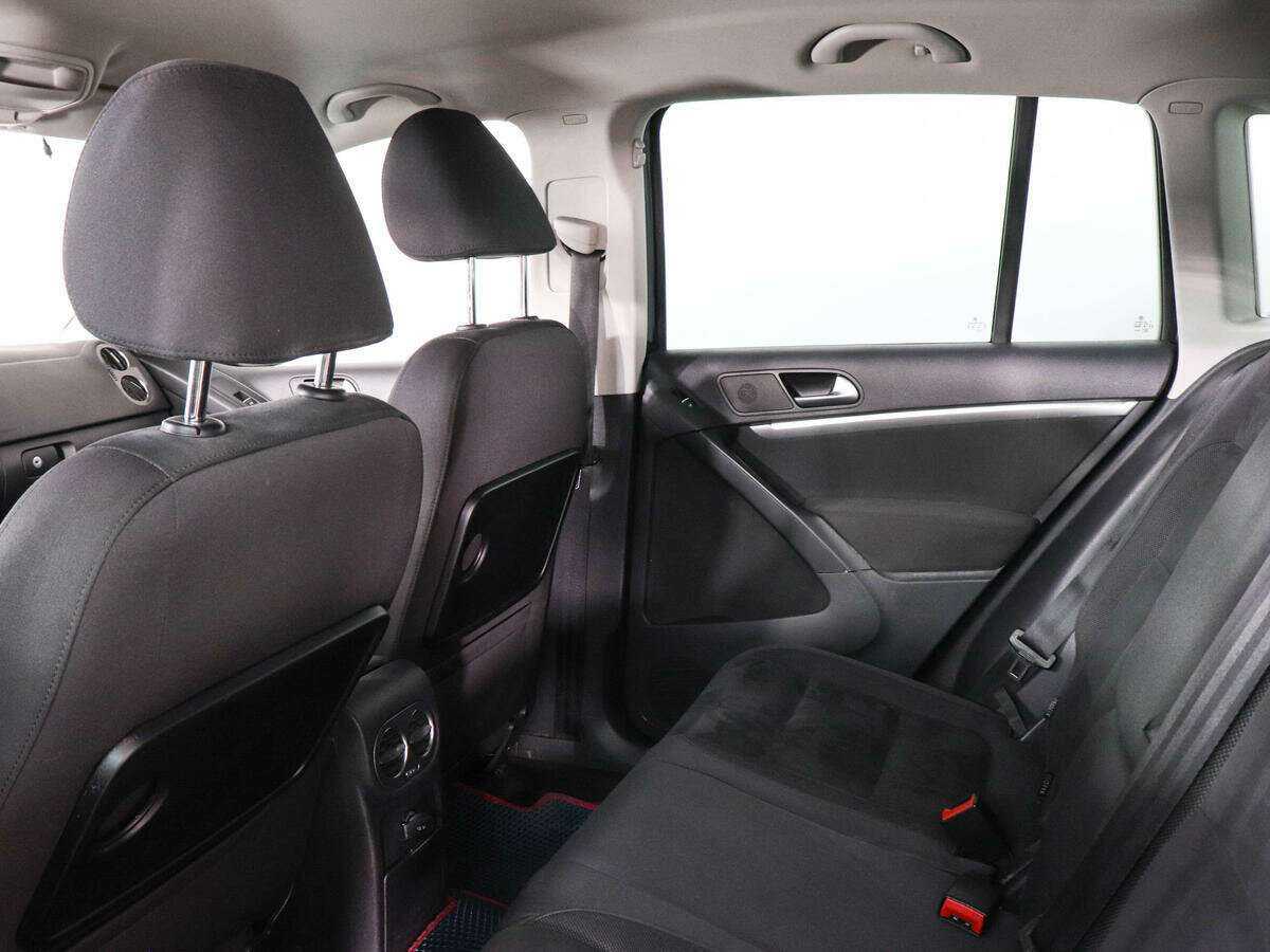 Volkswagen Tiguan б/у, 2012, Автоматическая. Фото: #11