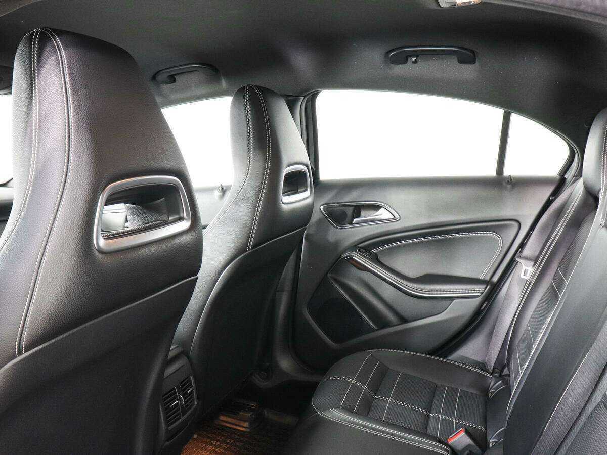 Mercedes-Benz A-Класс б/у, 2016, Роботизированная. Фото: #11