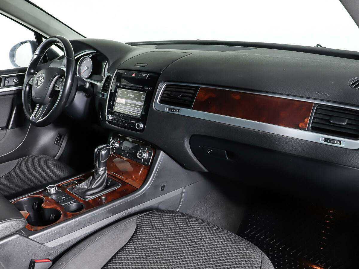 Volkswagen Touareg б/у, 2013, Автоматическая. Фото: #8