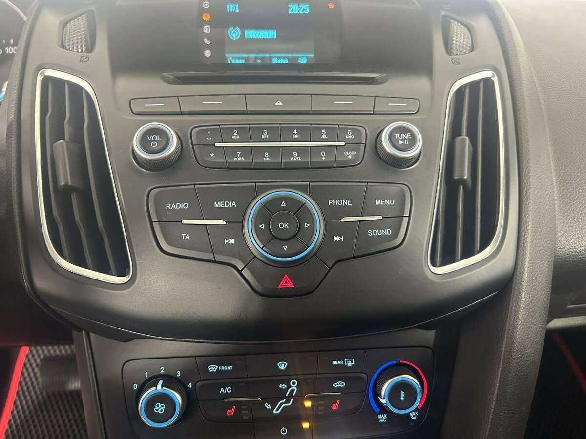 Форд Фокус б/у, 2016, Роботизированная. Фото: #11