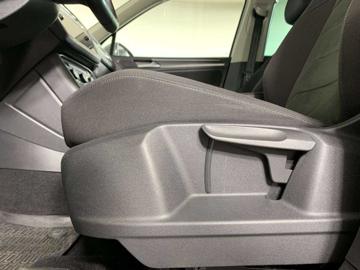 Volkswagen Tiguan б/у, 2018, Роботизированная. Фото: #12