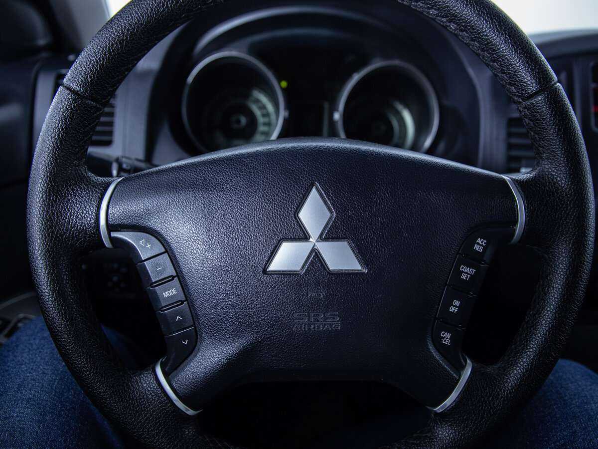 Митсубиши Паджеро б/у, 2012, Автоматическая. Фото: #9