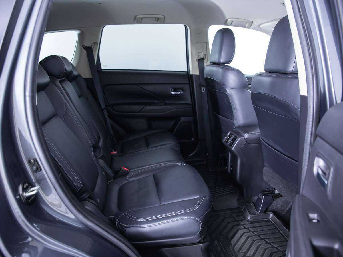 Mitsubishi Outlander б/у, 2021, Вариатор. Фото: #17