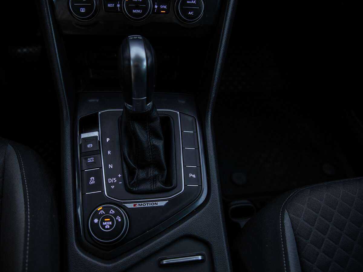 Volkswagen Tiguan б/у, 2017, Роботизированная. Фото: #16