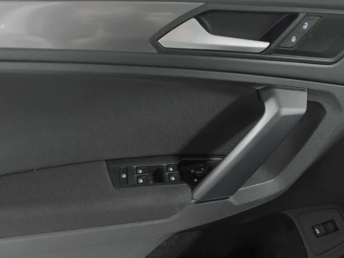 Volkswagen Tiguan б/у, 2020, Роботизированная. Фото: #10