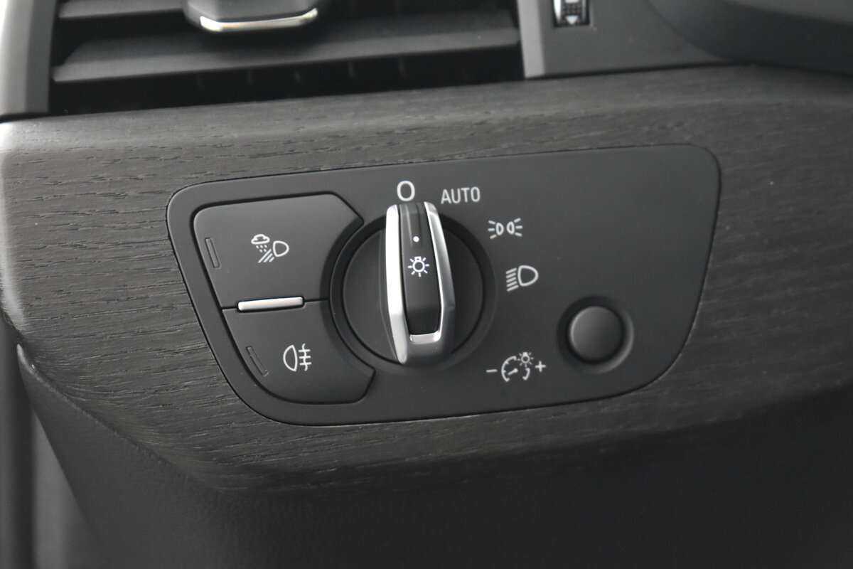 Ауди А4 б/у, 2018, Роботизированная. Фото: #11