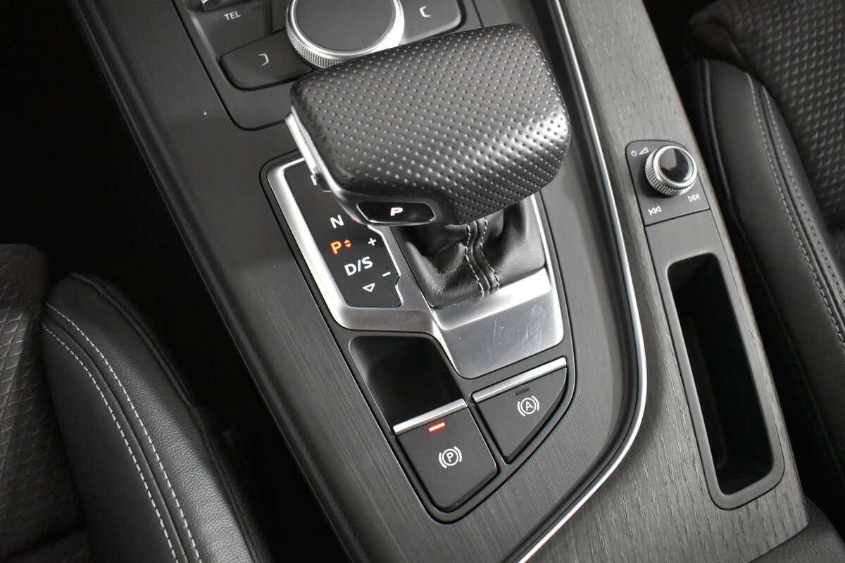 Ауди А4 б/у, 2018, Роботизированная. Фото: #17