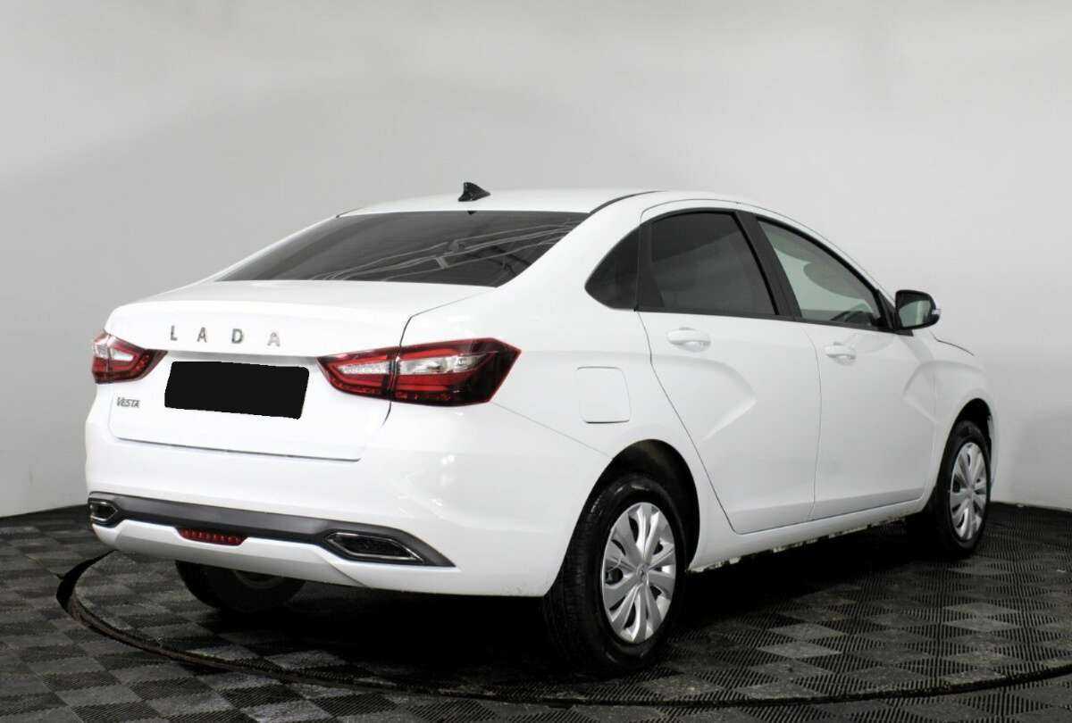 Лада (ВАЗ) Веста б/у, 2023, Механическая. Фото: #1