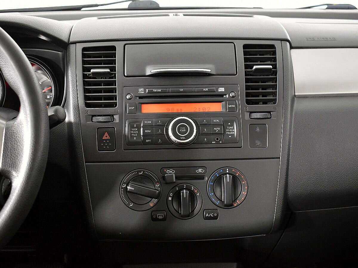 Ниссан Тиида б/у, 2013, Автоматическая. Фото: #12