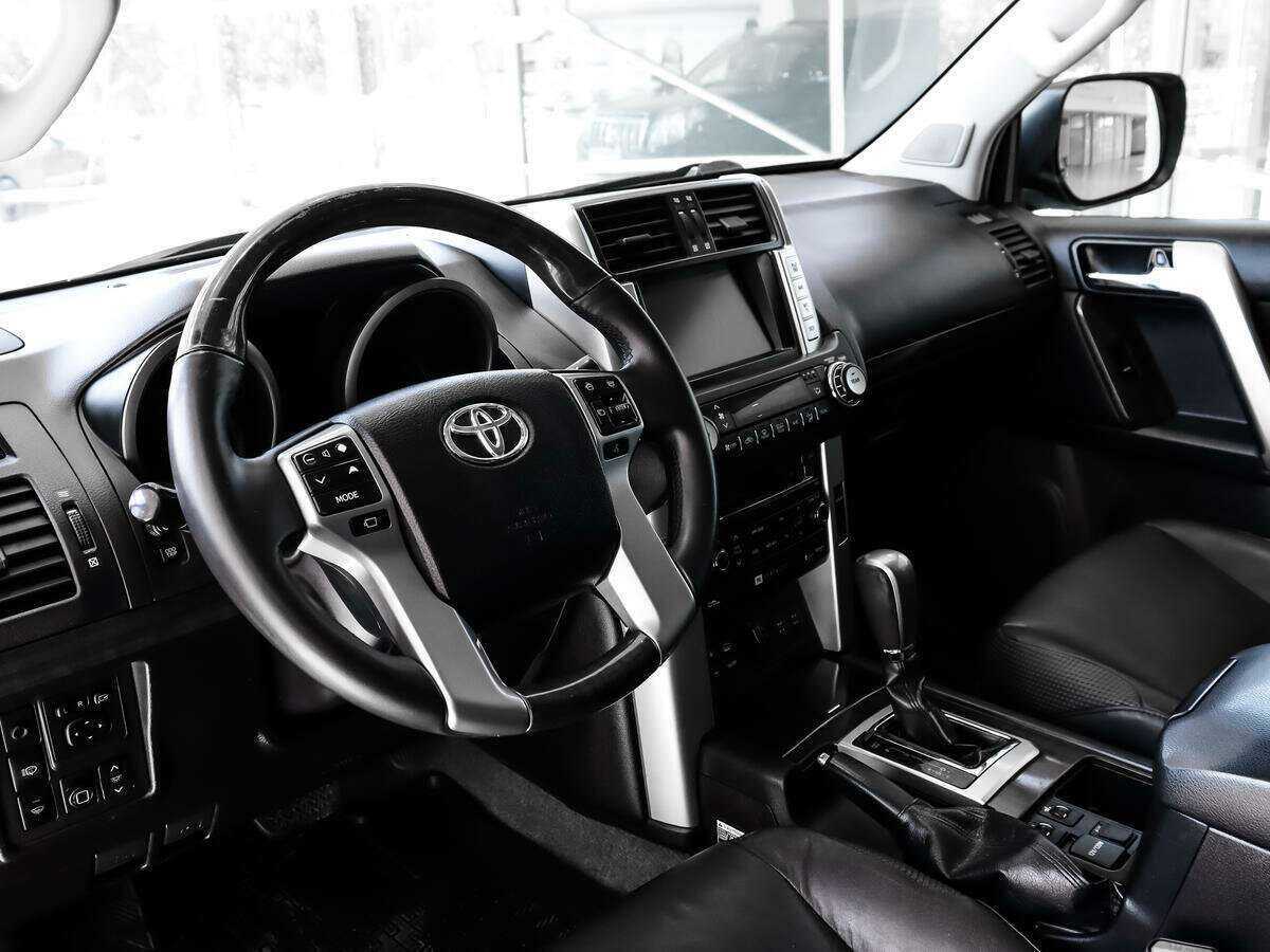 Toyota Land Cruiser Prado б/у, 2012, Автоматическая. Фото: #8