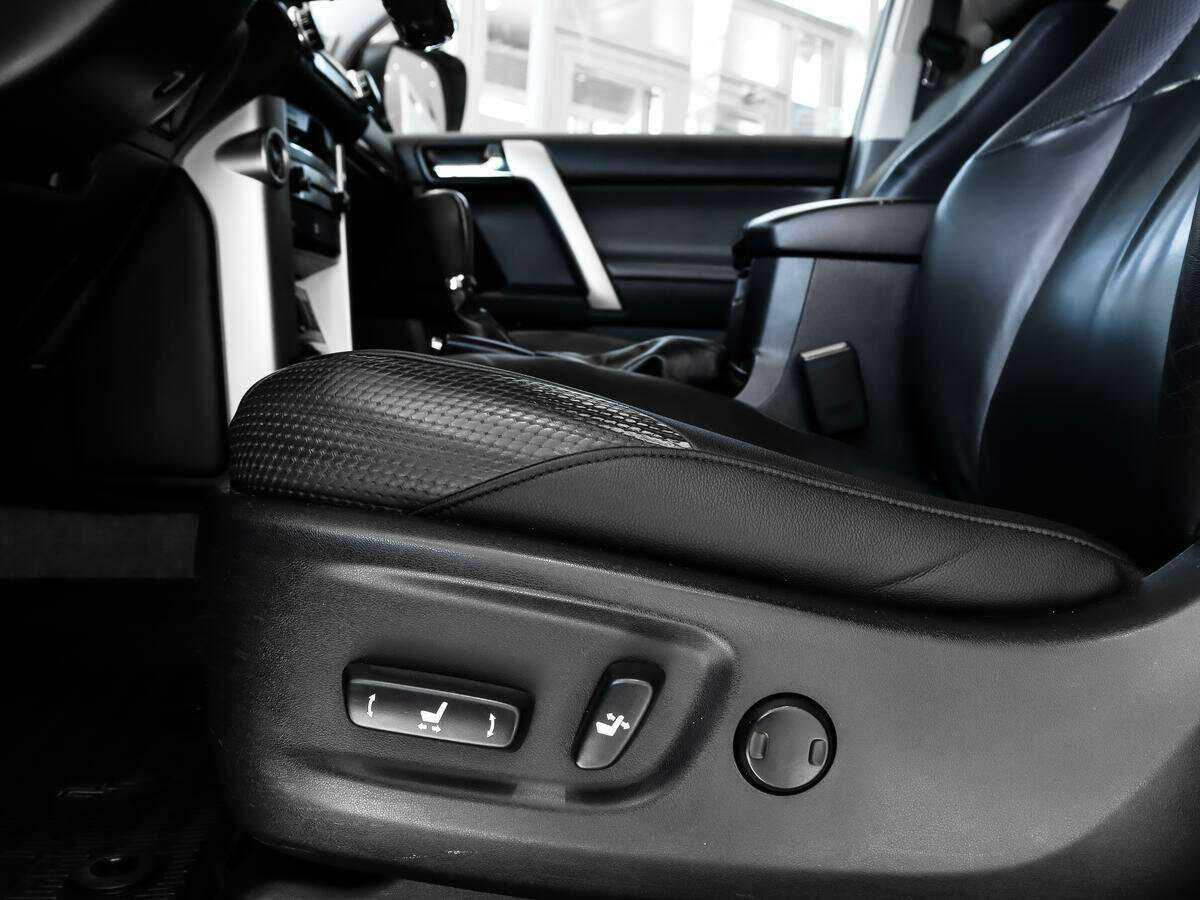 Toyota Land Cruiser Prado б/у, 2012, Автоматическая. Фото: #9