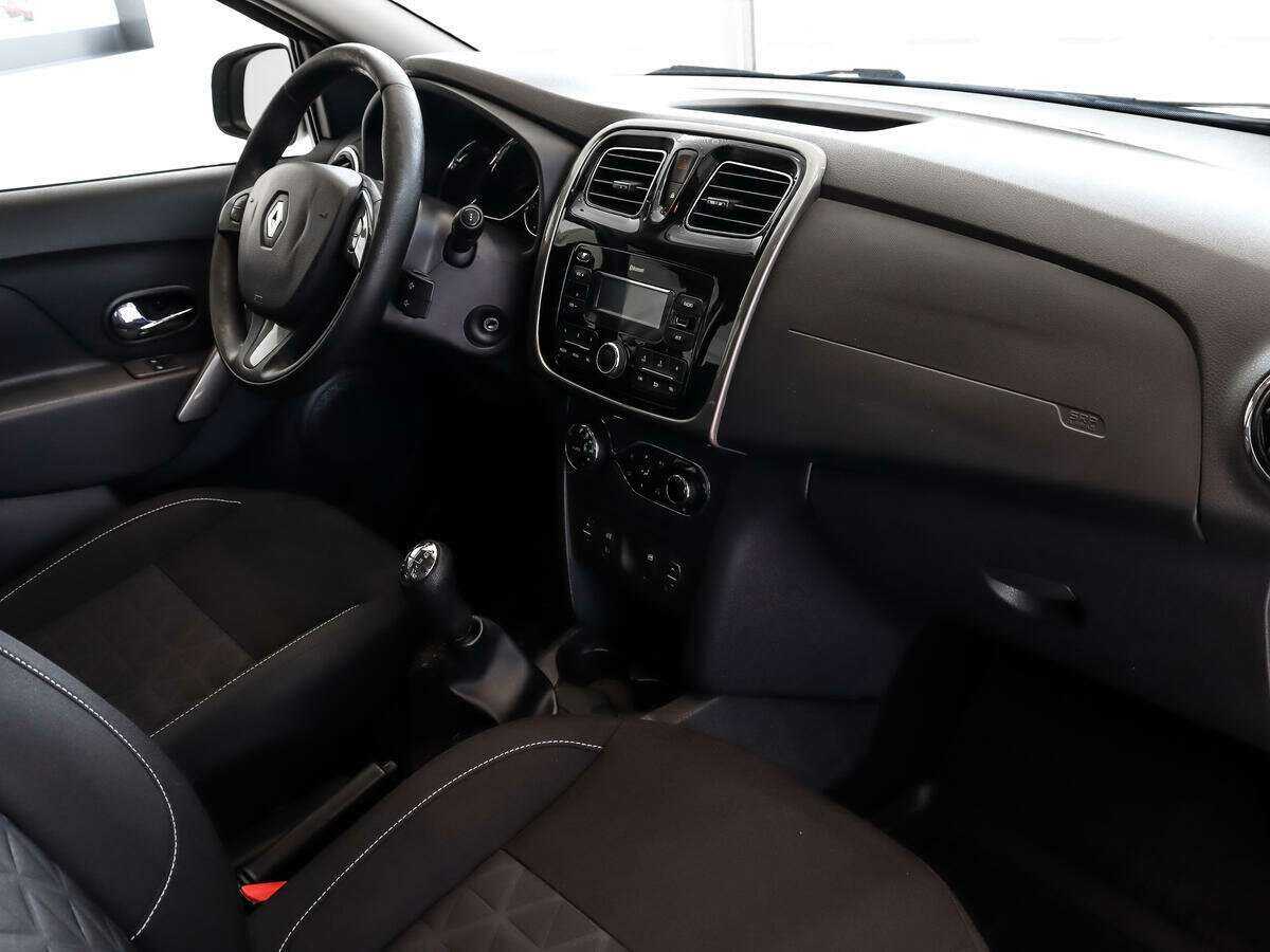 Рено Сандеро б/у, 2017, Механическая. Фото: #10