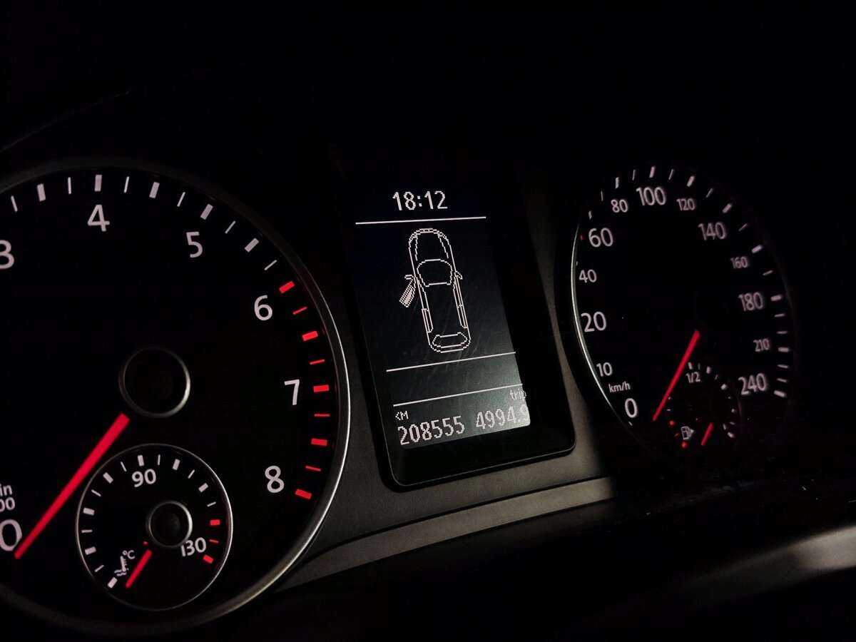 Volkswagen Tiguan б/у, 2013, Роботизированная. Фото: #4